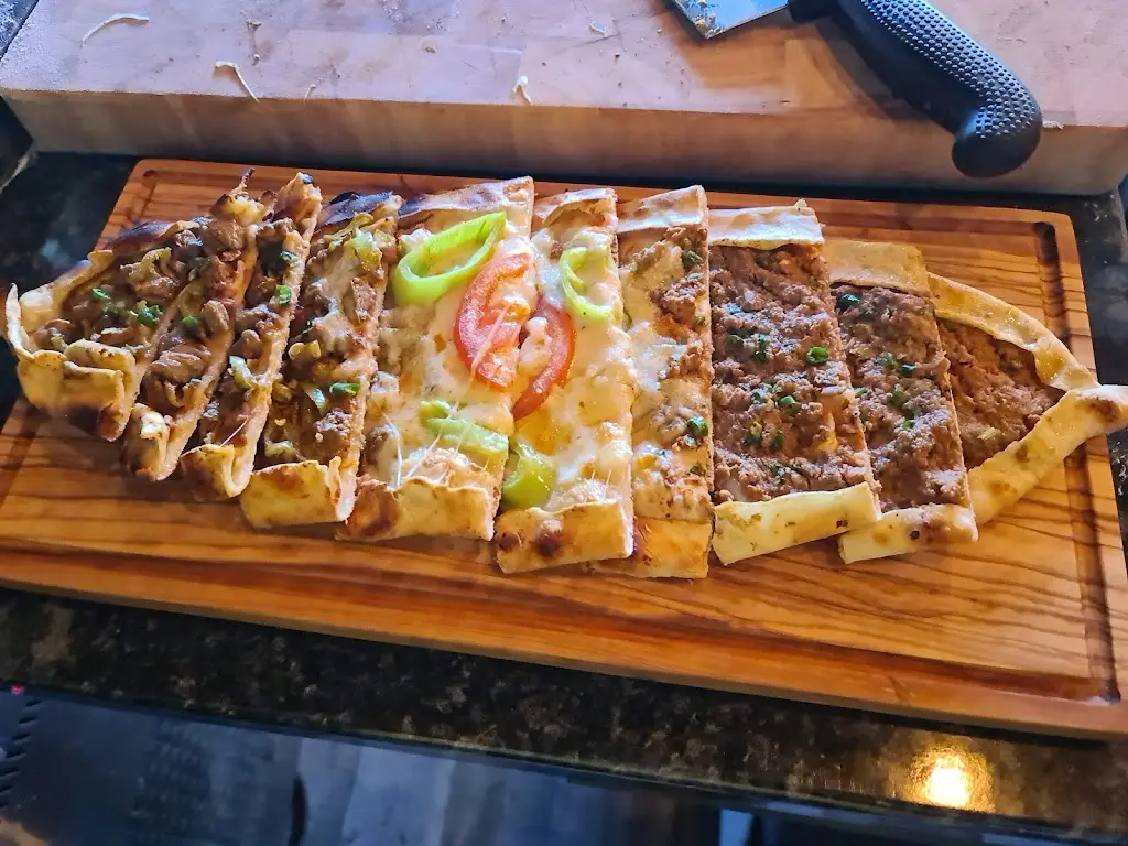 Lahmacino_Charminster_slider_image_3