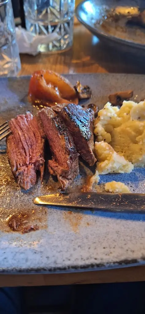 Nichola Bowles_Bellis Cafe & Bistro_Ambleside_review