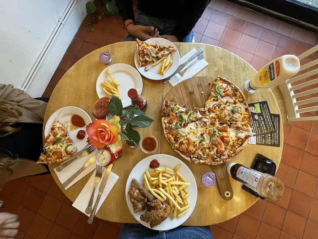 Upasana Chamaria_Bridge House Cafe restaurant_Chatteris_review