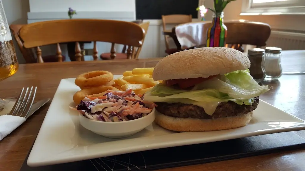 Menu_The Three Horseshoes_Cheddington_image_5