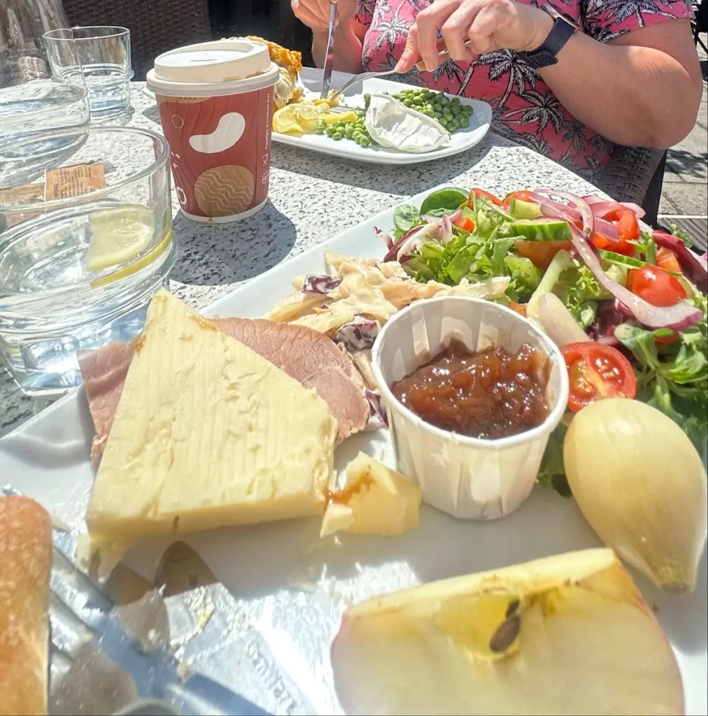 Mathew Grant_Riverside Inn Cheddar_Cheddar_review
