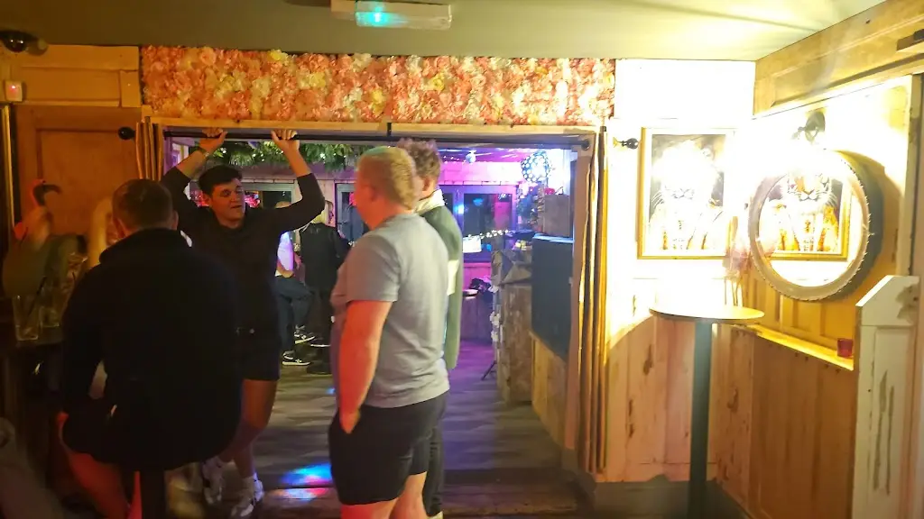 Edward Crowley_On the Rocks_Cheddar_review