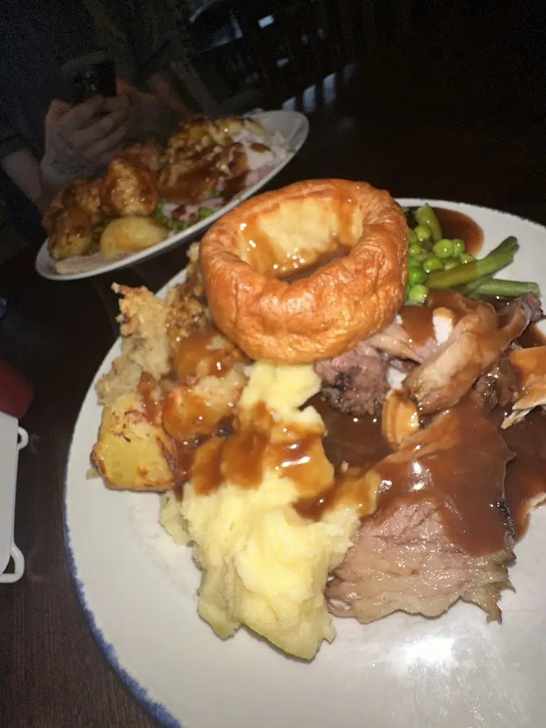 Rebecca Puller_The Micker Brook_Cheadle Heath_recensione