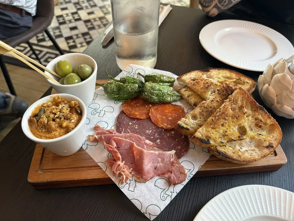 Amy Dillon_Duck Goose_Cheddleton_review