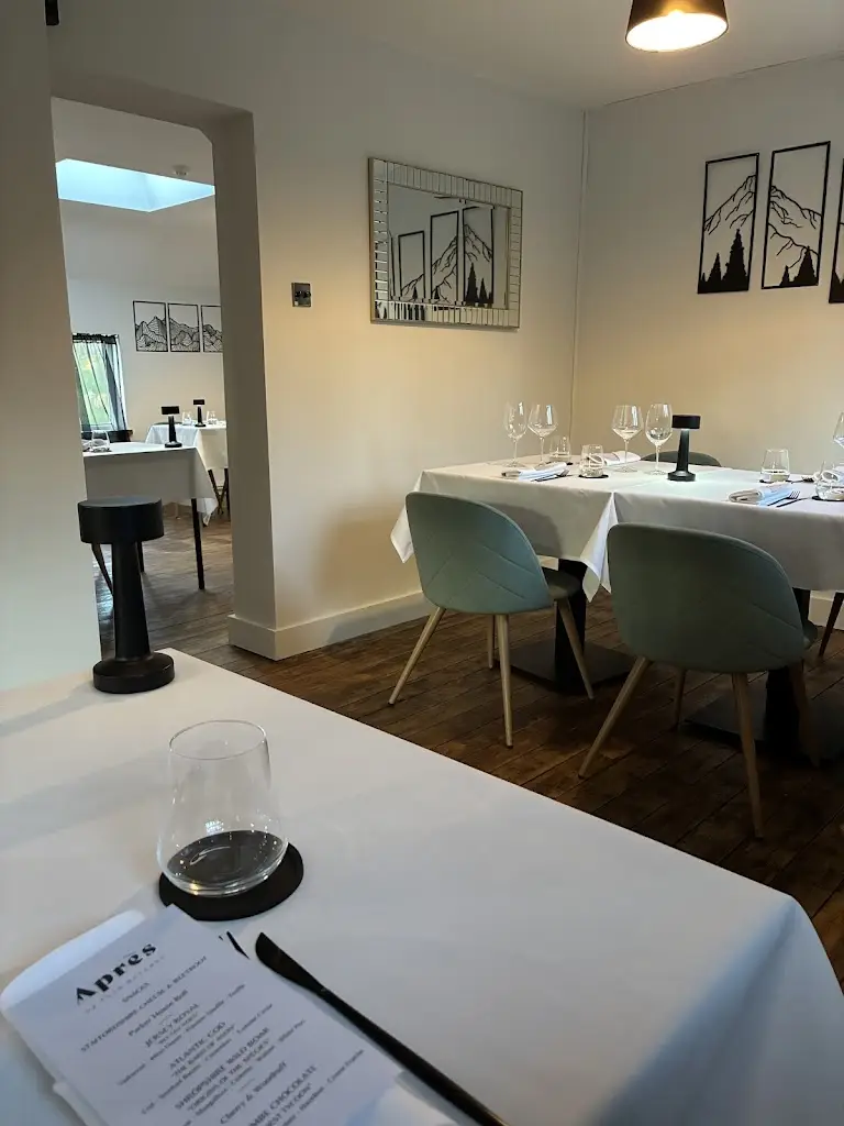 Après by Thom Bateman_Cheddleton_slider_image_3