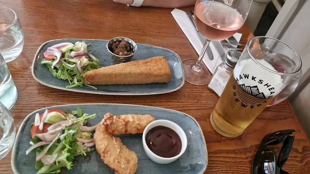 Matthew's Bistro_Ambleside_slider_image_2