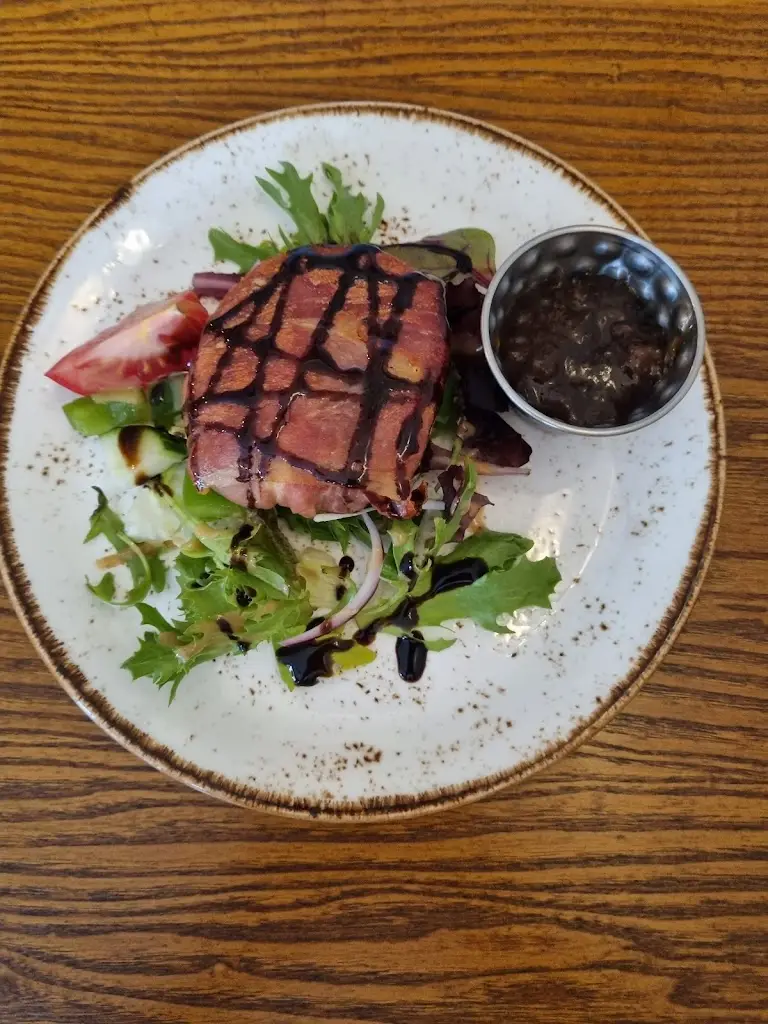 Matthew's Bistro_Ambleside_slider_image_3