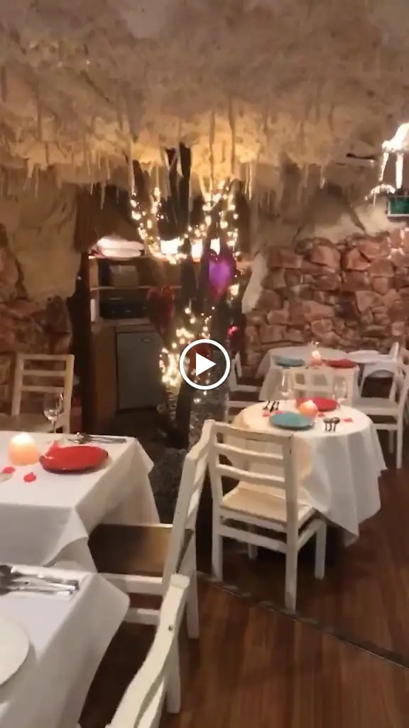 La Cueva_Cheadle_slider_image_2