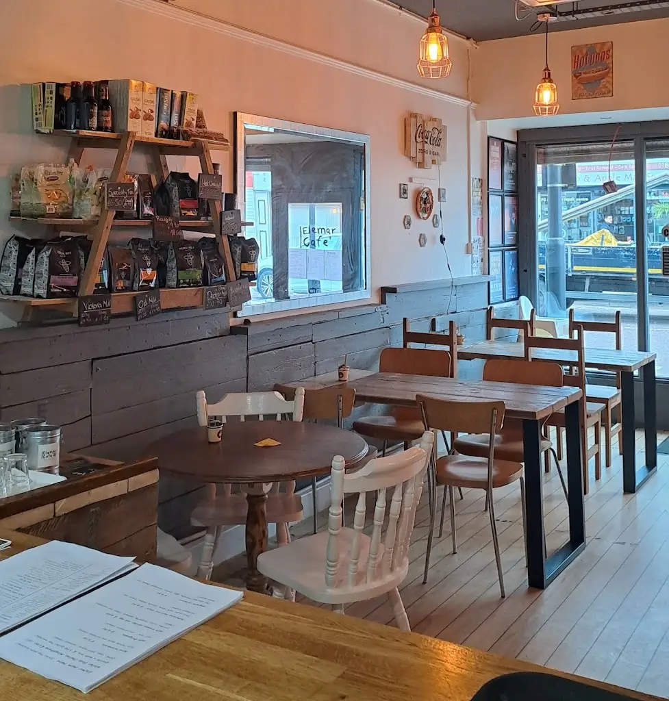 Elemar Cafe'_Cheadle_slider_image_1