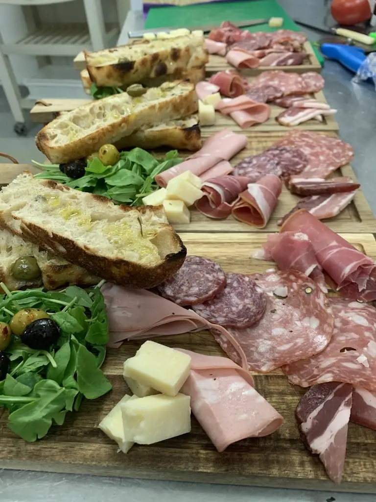 Menu_Pizza La Pietra_Cheadle_image_3