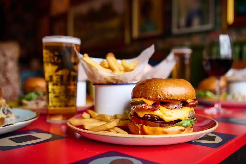 Brezo Lounge_Cheadle_slider_image_2