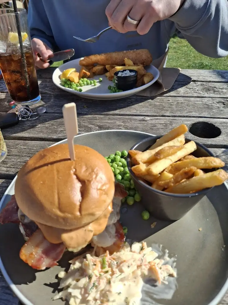 Beth Sill_The Royal, Charlton Kings_Charlton Kings_review