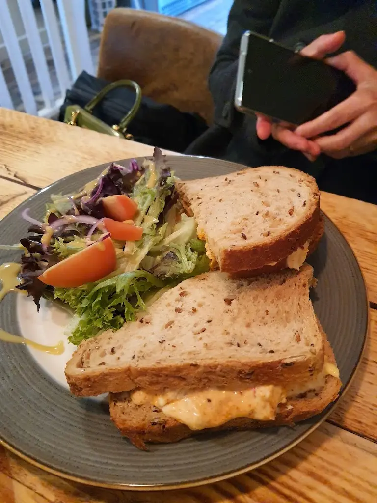 M Big_Roasted Cafe_Charlton Kings_review