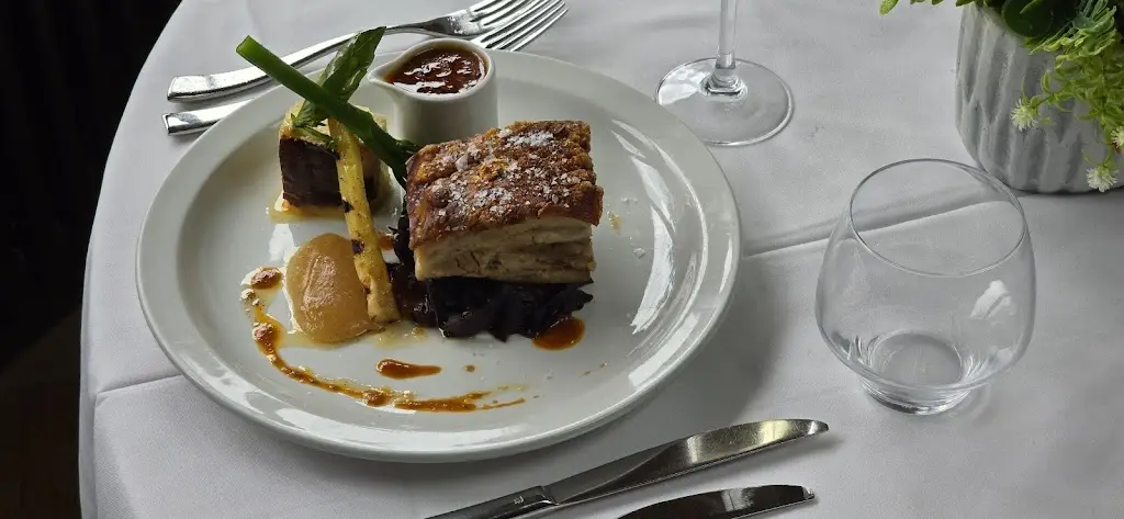 the Reservoir Cheltenham_Charlton Kings_slider_image_1