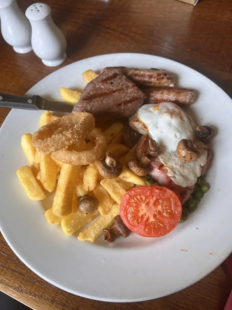 김만재_Clock Tower_Charlton Kings_review