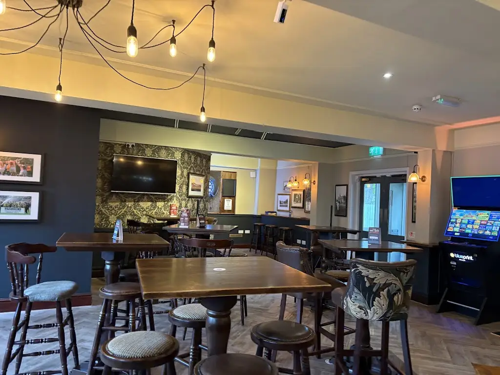 Julie HYUN_Clock Tower_Charlton Kings_review