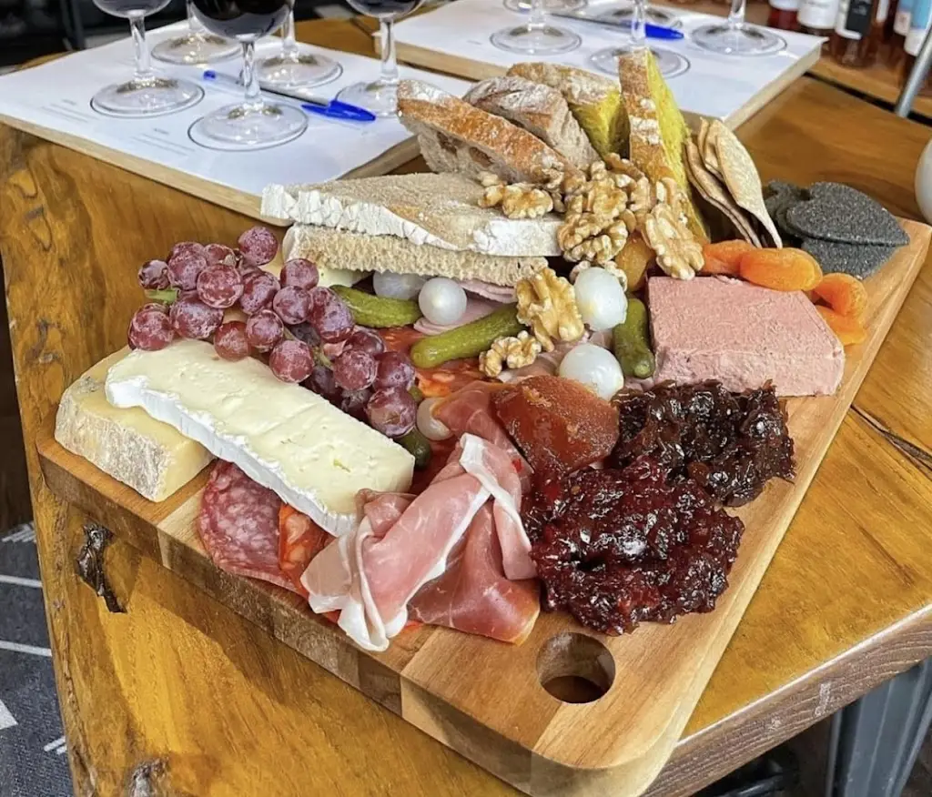 Sixways Wine Bar_Charlton Kings_slider_image_2