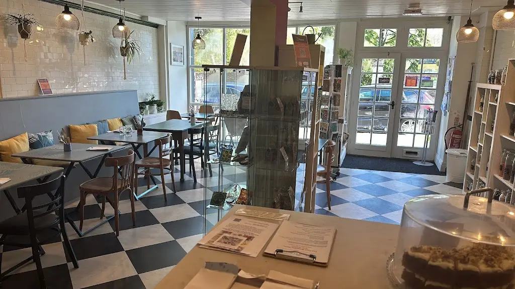 Psychology Major_Poco Culina_Charlton Kings_review