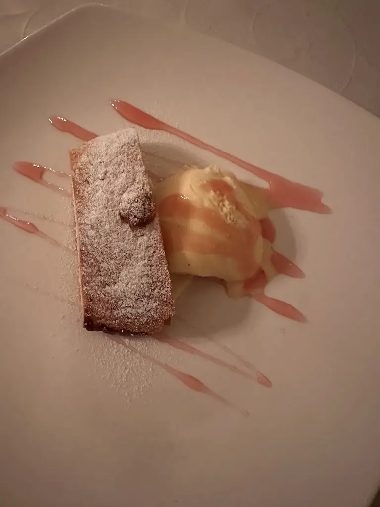 Dave Complin_Daphne Restaurant_Charlton Kings_review