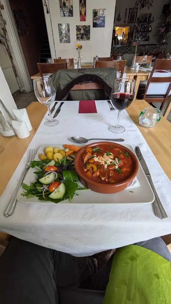 Daphne Restaurant_Charlton Kings_slider_image_2