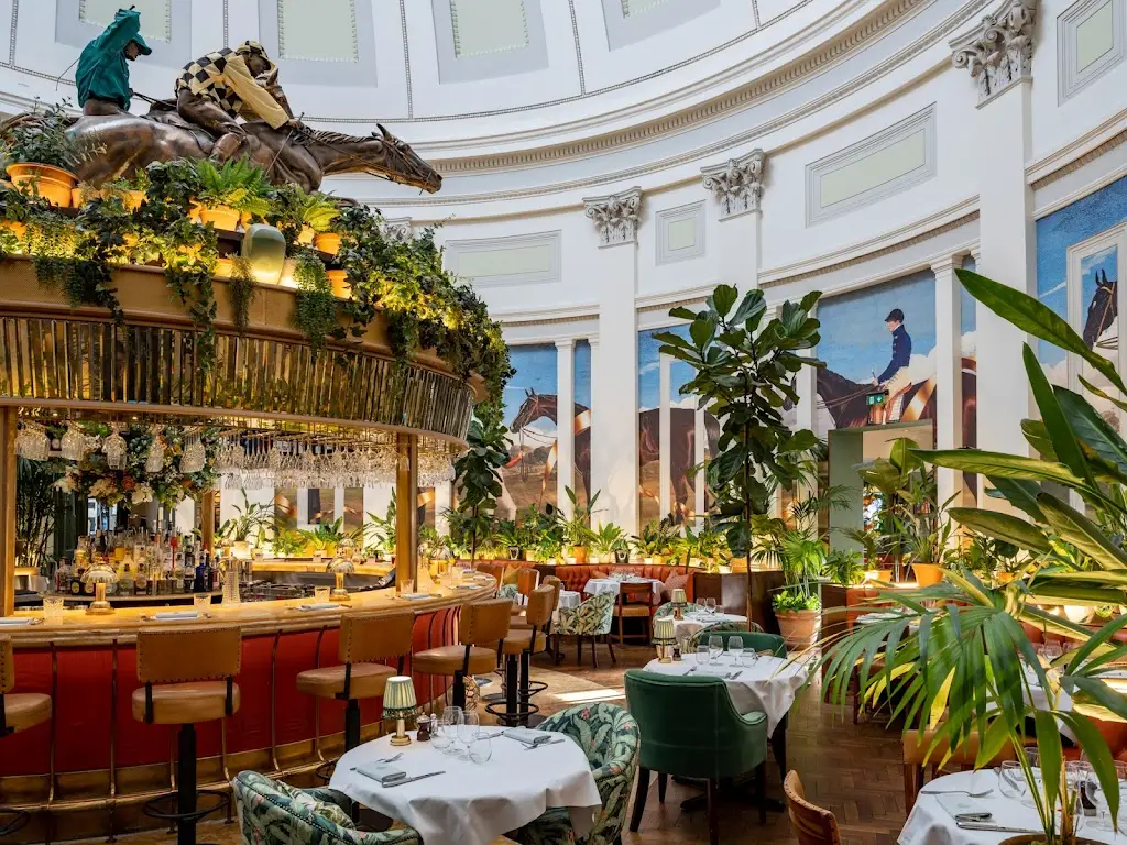 The Ivy Montpellier Brasserie Cheltenham_Cheltenham_slider_image_1