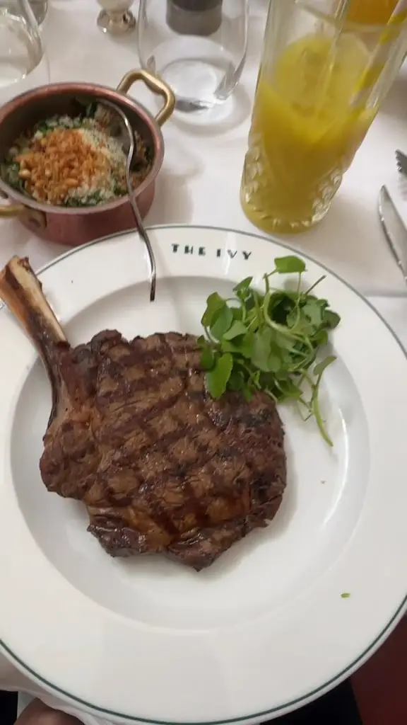 The Ivy Montpellier Brasserie Cheltenham_Cheltenham_slider_image_2