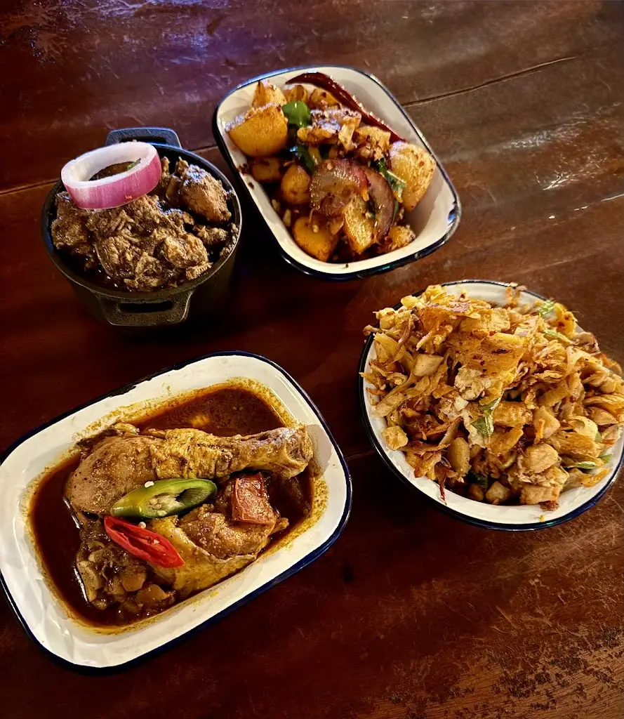 Brad_The Coconut Tree Cheltenham_Cheltenham_reseña