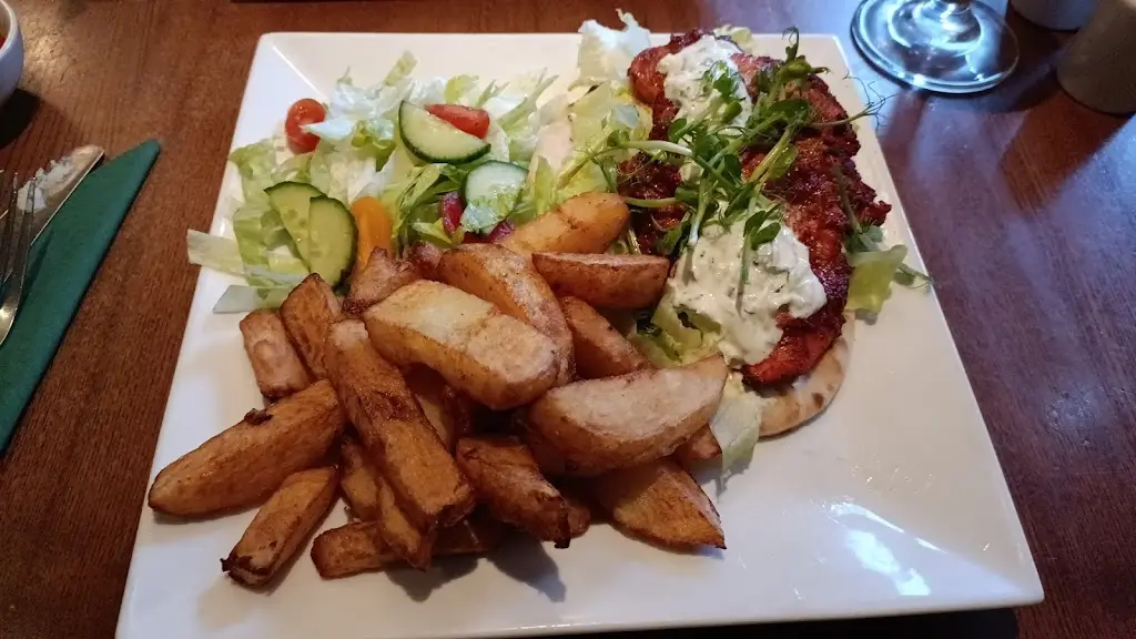 Chris Piearcey_Crown & Cushion_Chapeltown_review