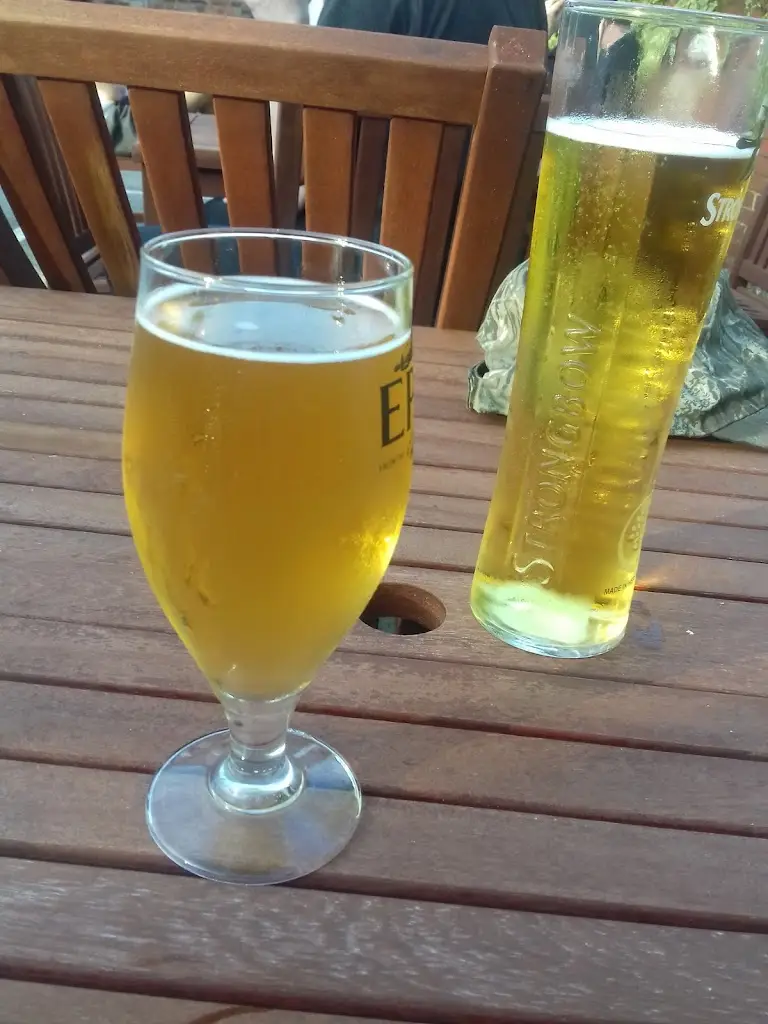 Menu_Bay Horse_Cherry Burton_image_5