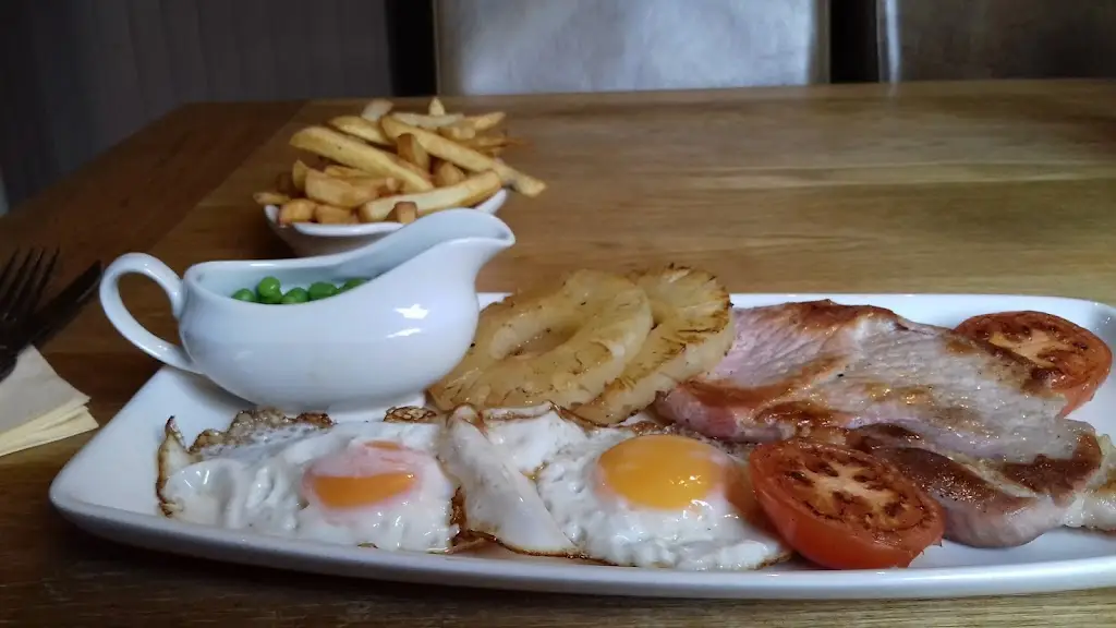 Menu_Bay Horse_Cherry Burton_image_6