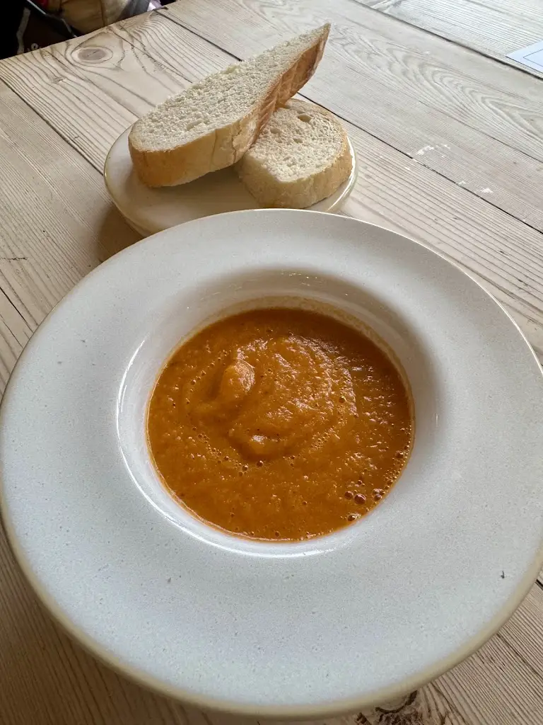 Andrew Booth_Pipe and Glass_Cherry Burton_review