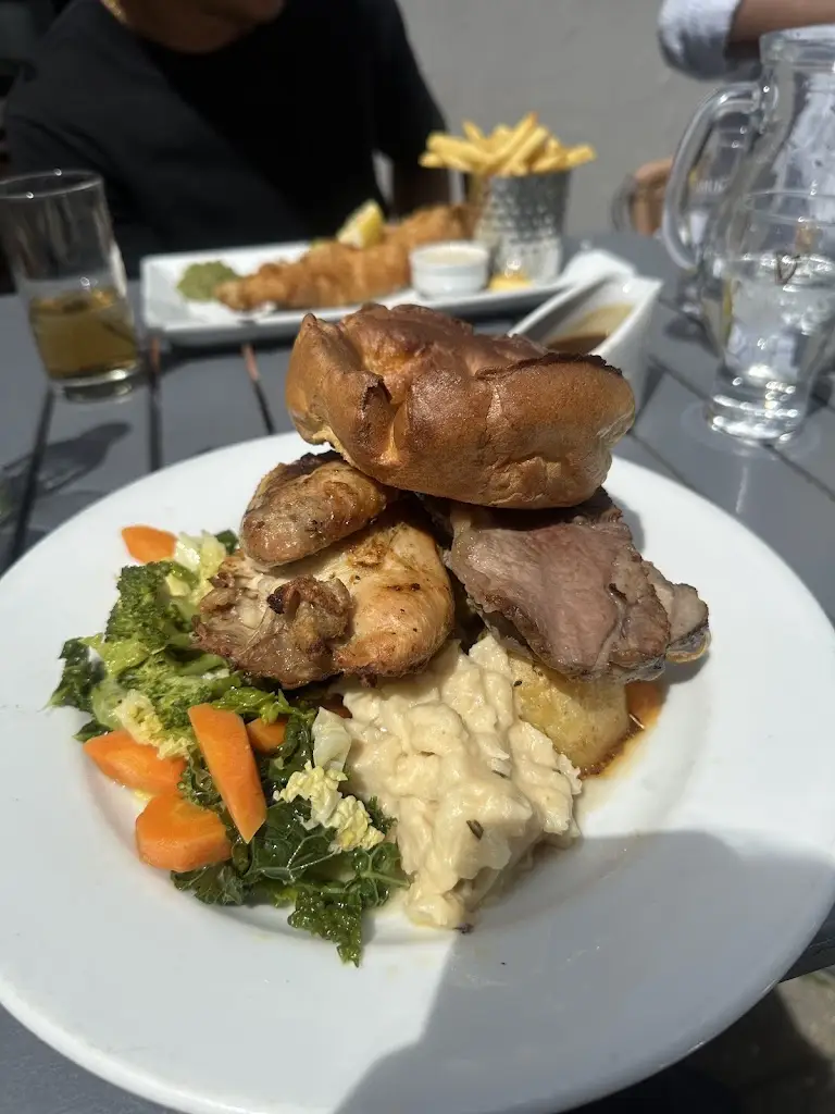 Yasmin Kane_The Grumpy Mole - Cheam_Cheam_recensione