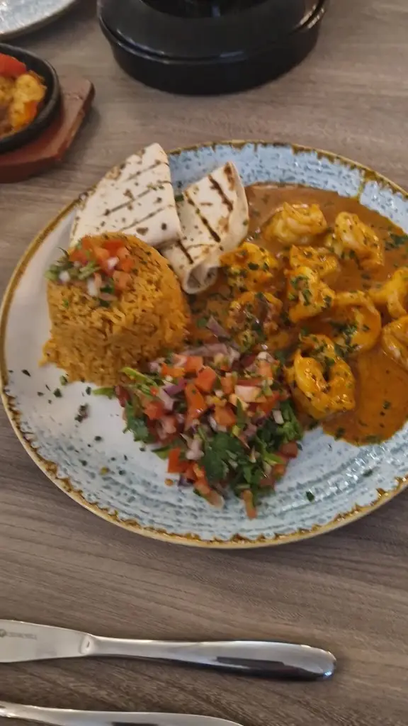 The Encanto Kitchen_Cheam_slider_image_2