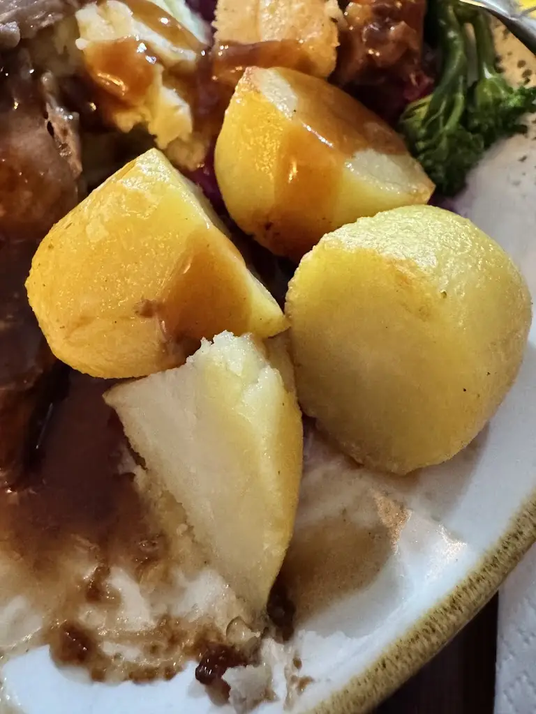 Claire Palmer_Ye Olde Red Lion_Cheam_review