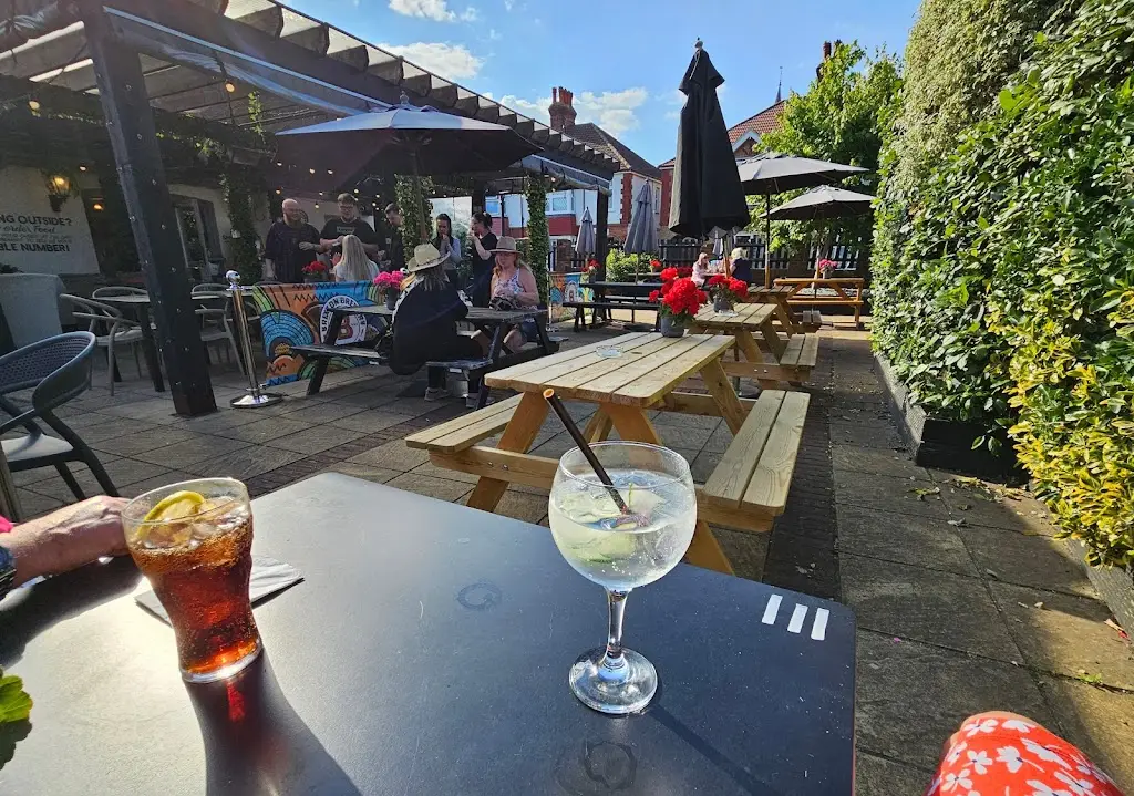 Ye Olde Red Lion_Cheam_slider_image_2