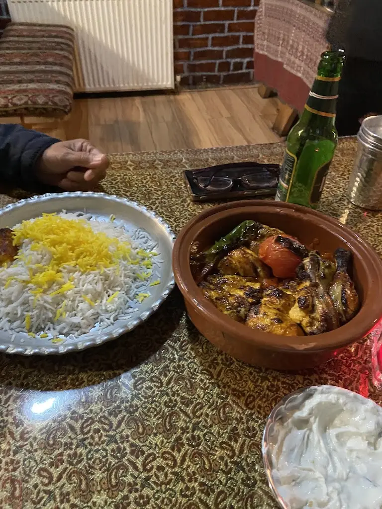 Labuddy Ayanniran_Darbar Restaurant_Cheetham Hill_avis