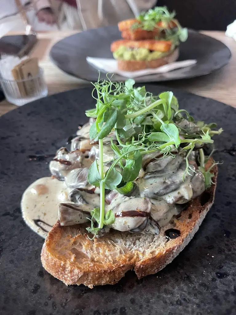 SULAIMAN M._Copper Pot_Ambleside_review