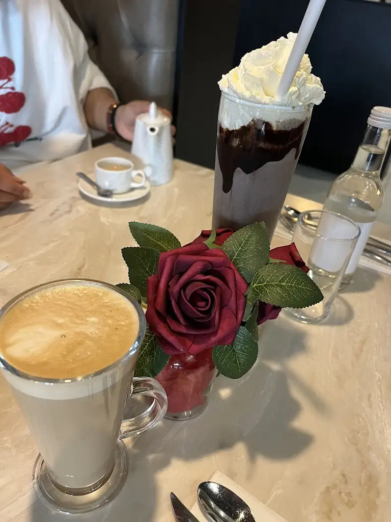 Rashid Sarfraz_Haute Dolci Cheshire Oaks_Cheshire West and Chester_review