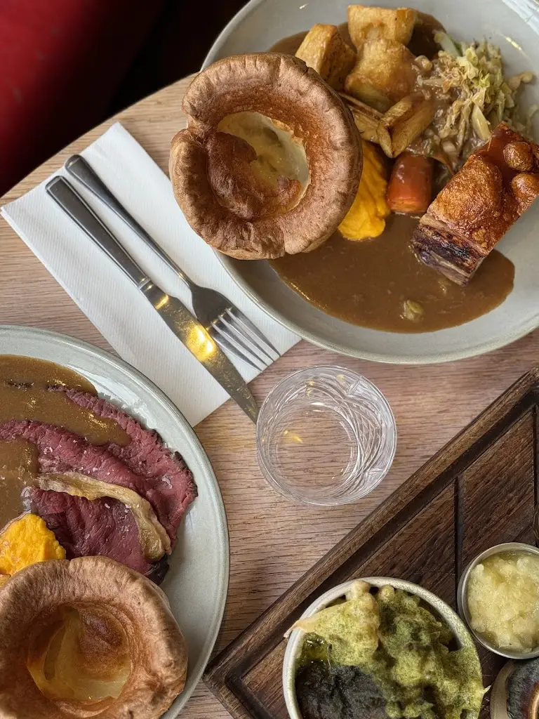 The Bear & Swan_Chew Magna_slider_image_3