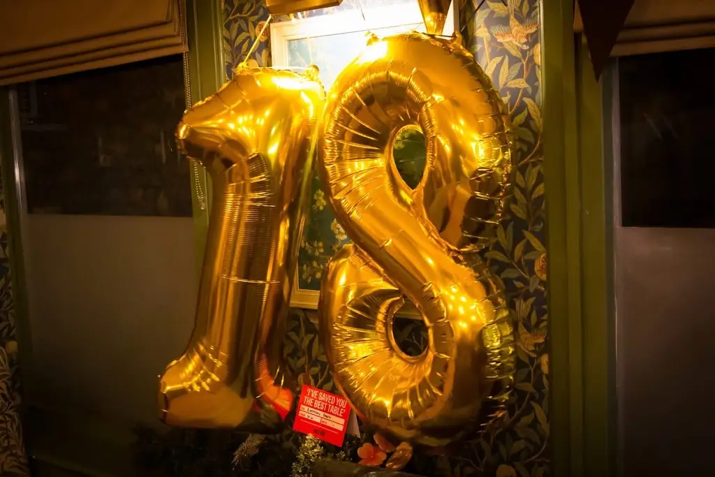 Suzanne Dallas_William Bourne_Chessington_review