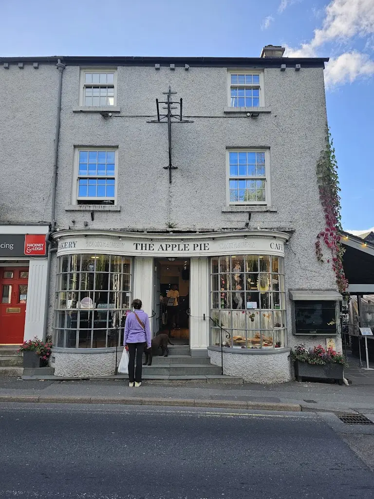 Malcolm Hinton_The Apple Pie Cafe and Bakery_Ambleside_review