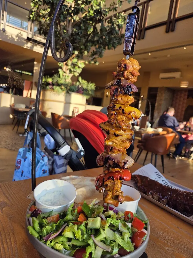 4062 H_Zafari Bar and Grill_Chessington_review