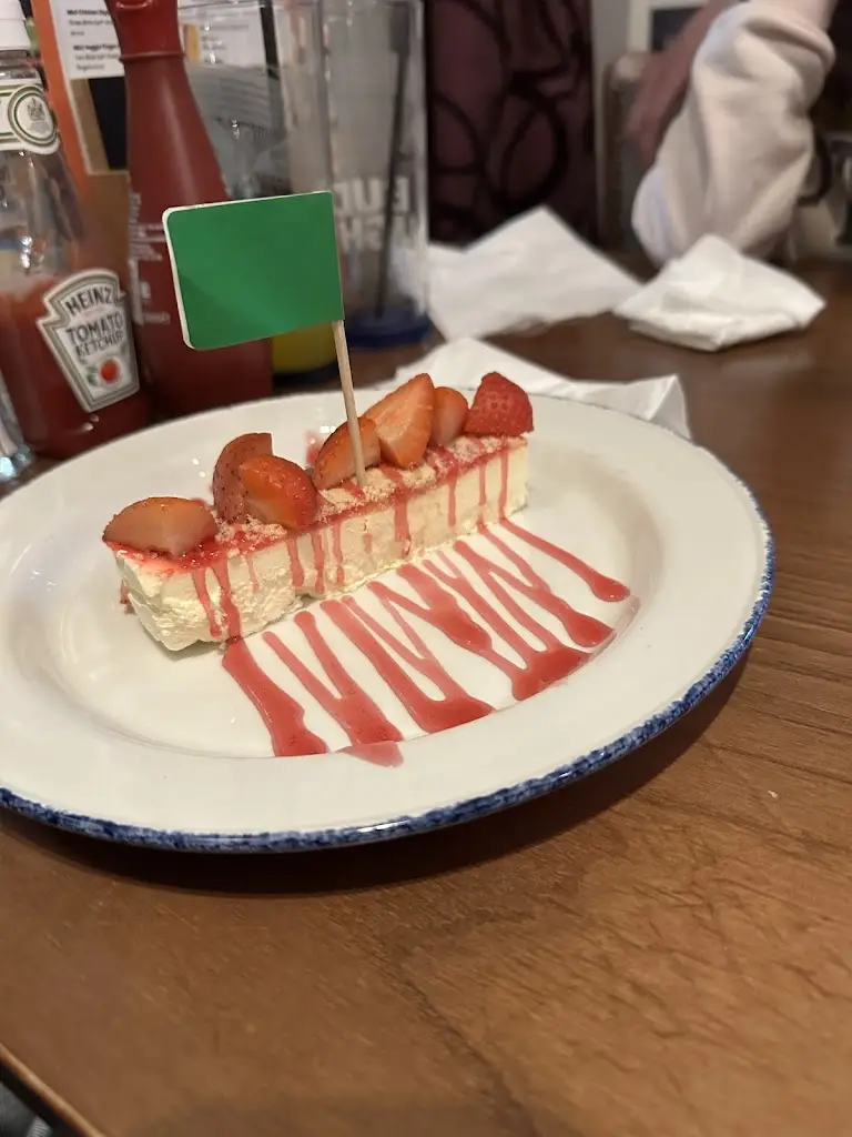 Deana Romaine_The Chessington Oak_Chessington_review