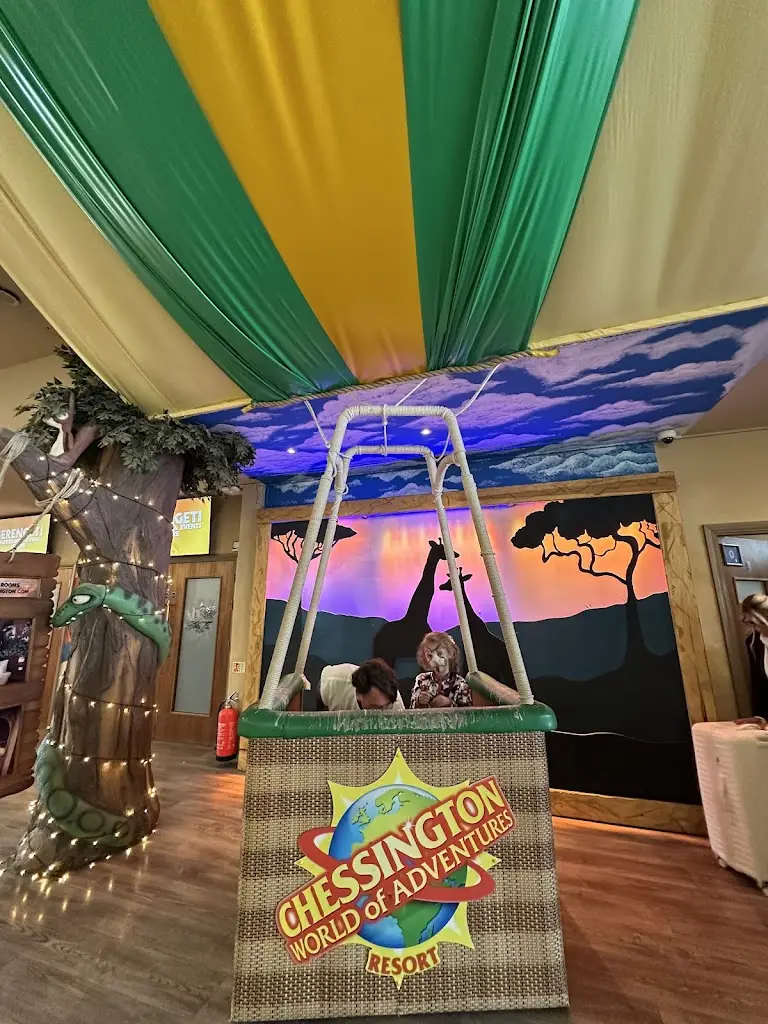 Emi Glover_Chessington Azteca Hotel_Chessington_review