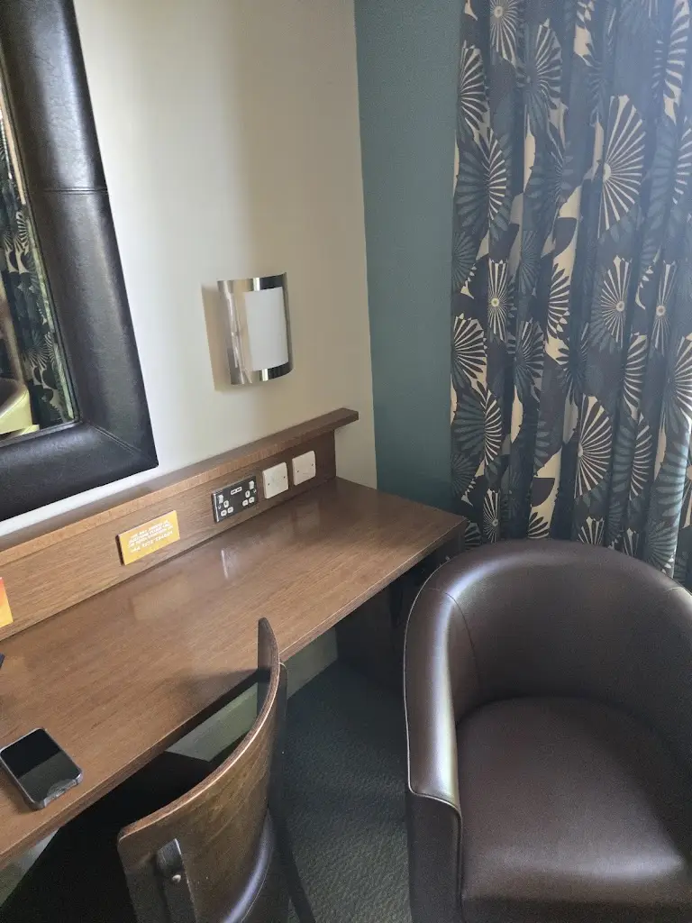 Andre_Chessington Azteca Hotel_Chessington_review