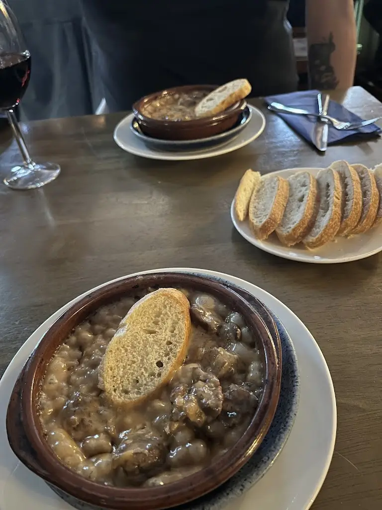 Samantha Neild_El Curioso_Cheshunt_review