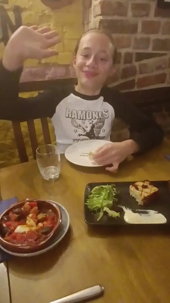 El Curioso_Cheshunt_slider_image_2