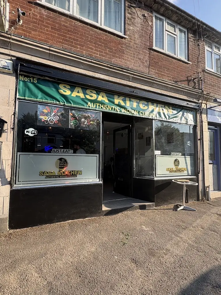 Sasa Kitchen_Cheshunt_slider_image_1