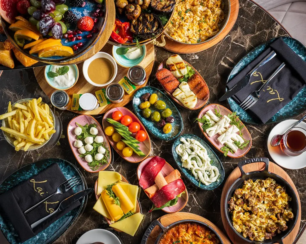 Lai La Kitchen_Cheshunt_slider_image_3