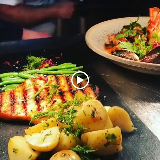 Fishy Delishy CHESHUNT Sea Food And Grill_Cheshunt_slider_image_2